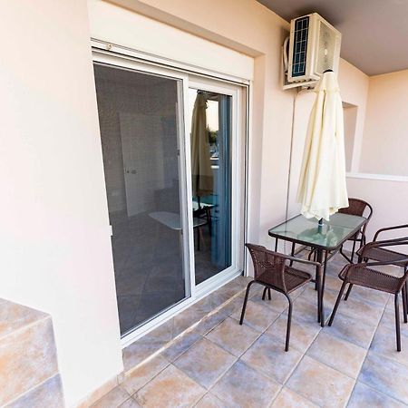 Irene Suites Nea Moudania Exterior foto